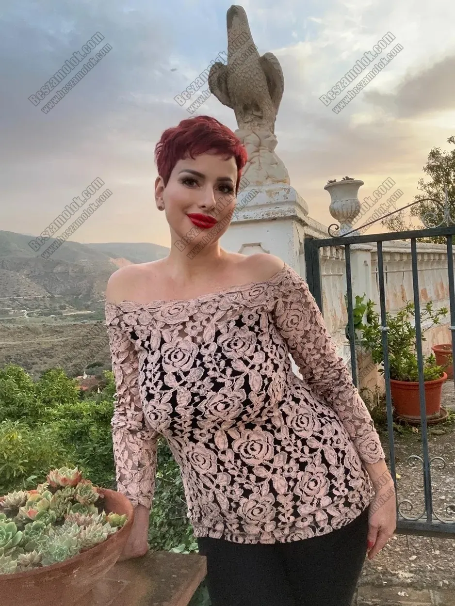 LizaPinelli - +36 20 994 2769 - francia imado foto